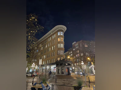 608-27 Alexander Street - 4
