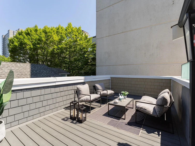 1685 Nelson Street, Vancouver, BC, V6G 1M3 - 35