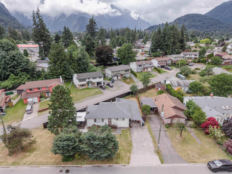 776 7th Avenue, Hope, BC, V0X 1L4 - 5