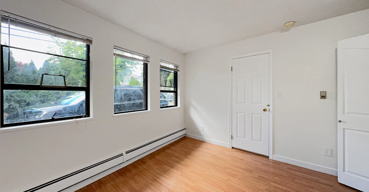 3218 E 45th Avenue, Vancouver, BC, V5R 3E3 - 9
