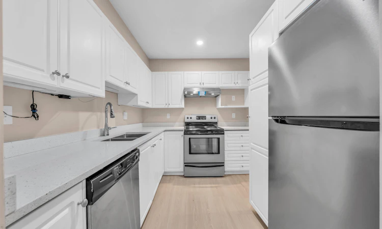 107-515 Whiting Way