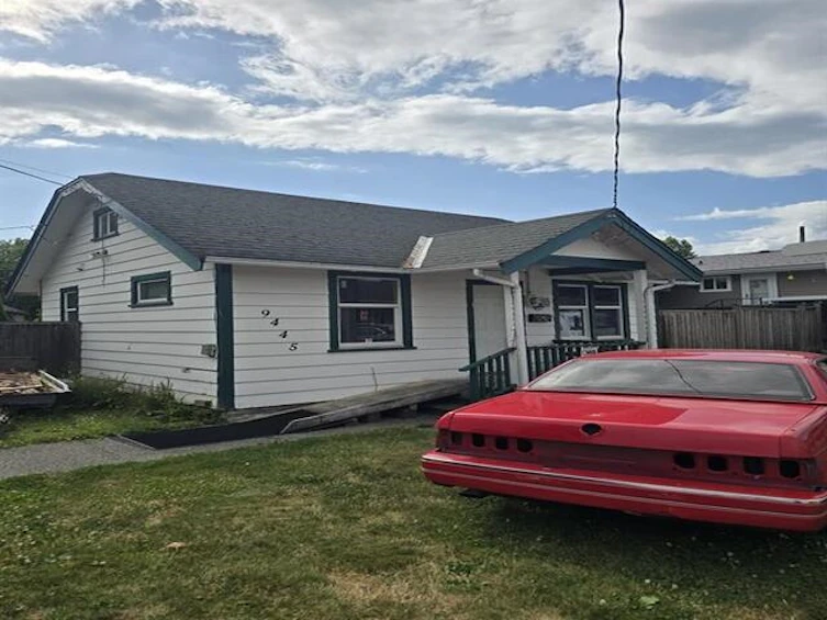 9445 Nowell Street, Chilliwack, BC, V2P 4X8 - 3