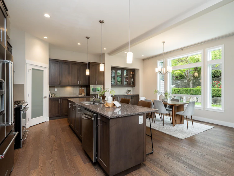 3565 Highland Drive, Coquitlam, BC, V3E 0K2 - 2