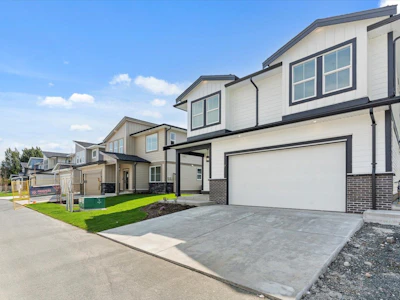 7-46058 Bonny Avenue - 3