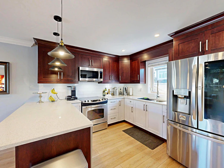 7377 Stride Avenue, Burnaby, BC, V3N 1V3 - 9