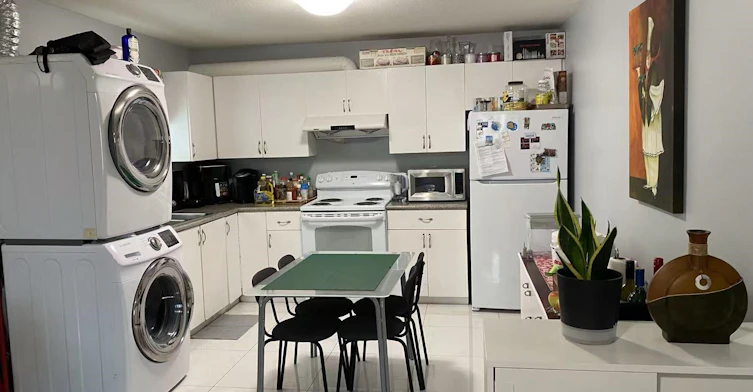 8800 160a Street, Surrey, BC, V4N 2Z1