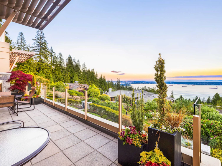 101-2535 Garden Court, West Vancouver, BC, V7S 0A1 - 2