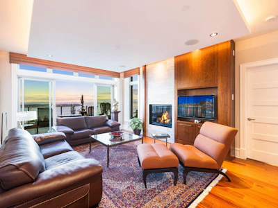 101-2535 Garden Court - 5