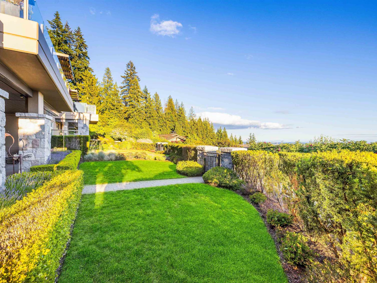 101-2535 Garden Court, West Vancouver, BC, V7S 0A1 - 34