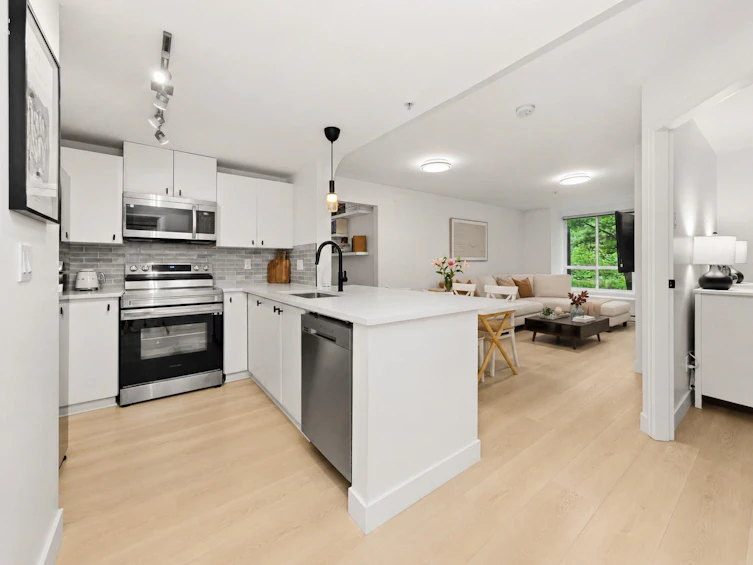 201-1111 Lynn Valley Road, North Vancouver, BC, V7J 3V4 - 6