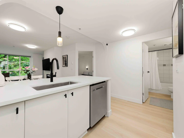 201-1111 Lynn Valley Road, North Vancouver, BC, V7J 3V4 - 7