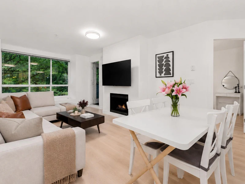 201 - 1111 Lynn Valley Road, North Vancouver BC V7J 3V4
