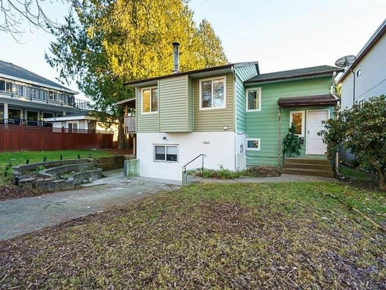 14860 89 Avenue, Surrey, BC, V3R 7C4