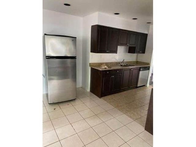 14860 89 Avenue, Surrey, BC, V3R 7C4 - 5