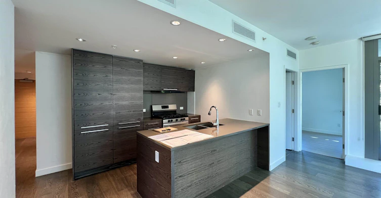 807-5782 Berton Avenue, Vancouver, BC, V6S 0C1
