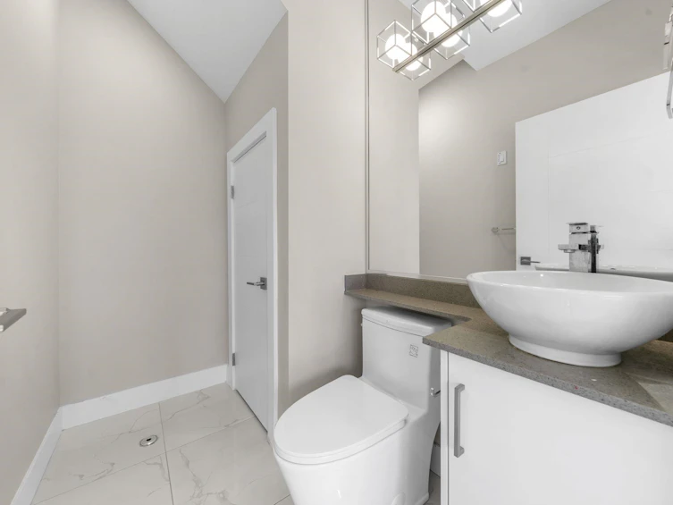 6692 Nanaimo Street, Vancouver, BC, V5P 4L2 - 26