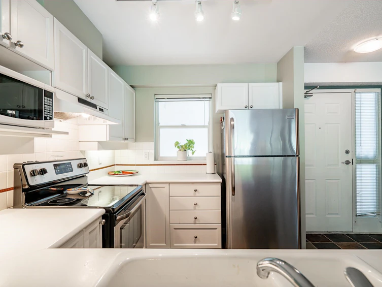 318-1120 Tsatsu Shores Drive, Delta, BC, V4M 4G3 - 13