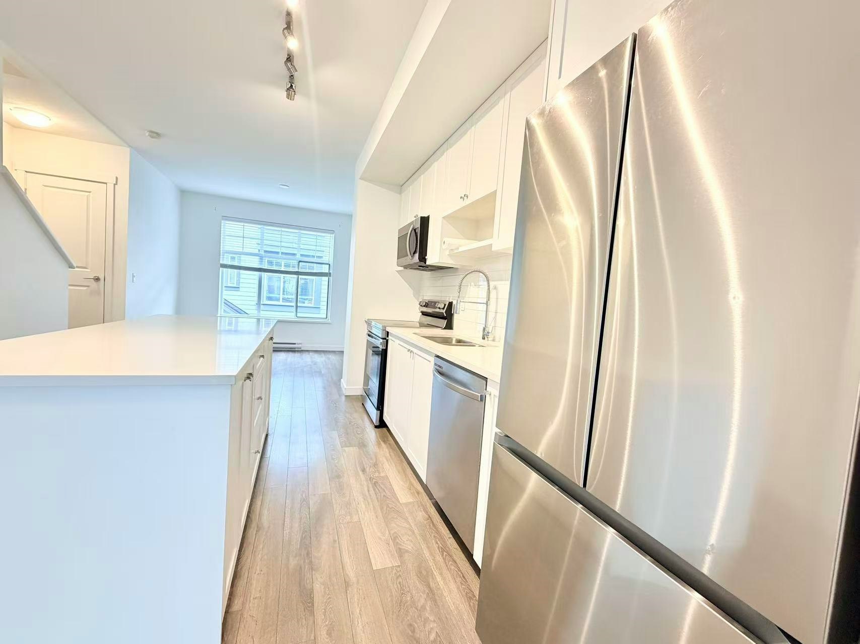 5x-15778 85 Avenue, Surrey, BC, V4N 6W8 - 4