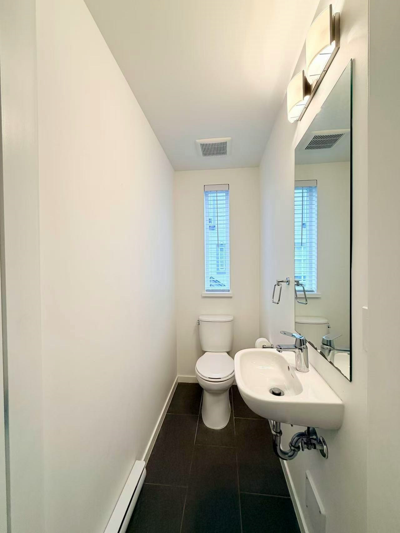 5x-15778 85 Avenue, Surrey, BC, V4N 6W8 - 15