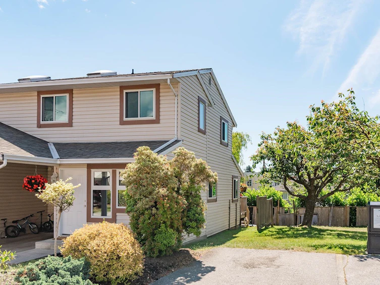 4-765 School Road, Gibsons, BC, V0N 1V9