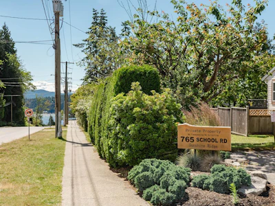 4-765 School Road - 2