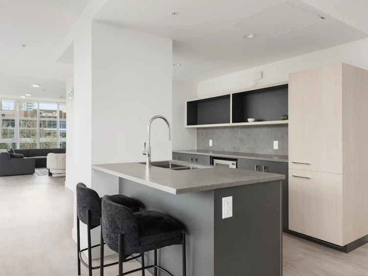 2706-9675 King George Boulevard, Surrey, BC, V3T 2V3 - 34