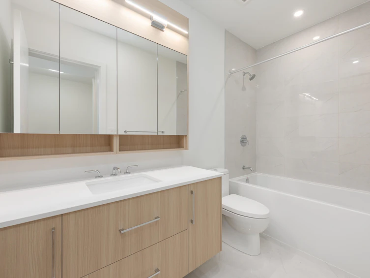 2706-9675 King George Boulevard, Surrey, BC, V3T 2V3 - 16