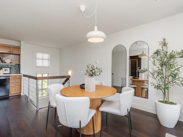 26-2375 W Broadway, Vancouver, BC, V6K 2E6 - 3