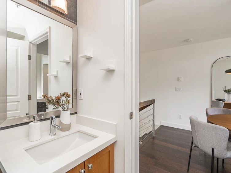 26-2375 W Broadway, Vancouver, BC, V6K 2E6 - 12