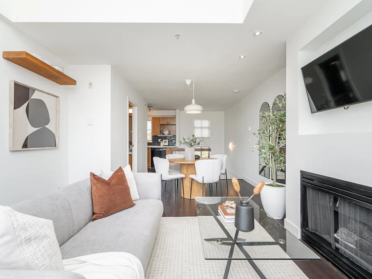 26-2375 W Broadway, Vancouver, BC, V6K 2E6 - 8
