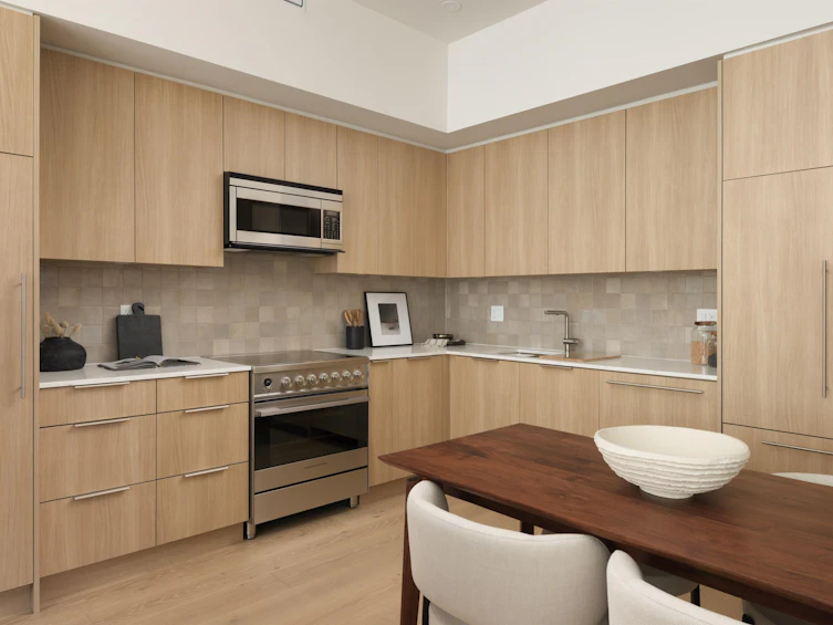 593 E 49th Avenue, Vancouver, BC, V5W 2H1 - 6