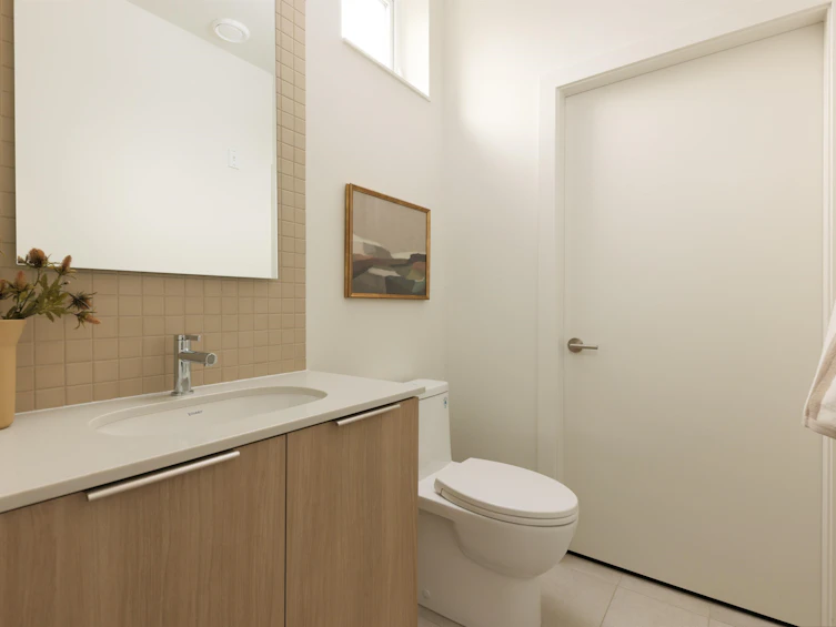 593 E 49th Avenue, Vancouver, BC, V5W 2H1 - 8