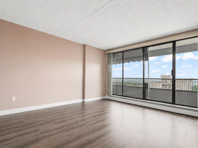 1607-6595 Willingdon Avenue - 2