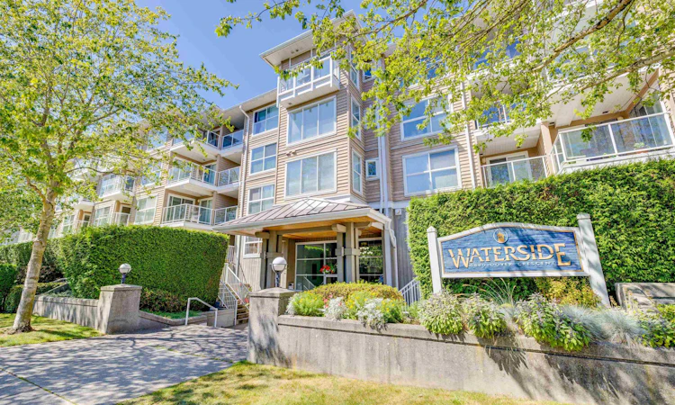 145-5880 Dover Crescent