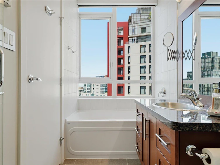 3301-1189 Melville Street, Vancouver, BC, V6E 4T8 - 23