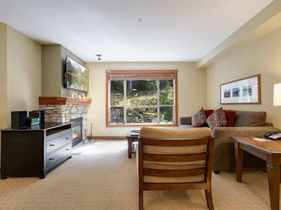 214G1-4653 Blackcomb Way - 3