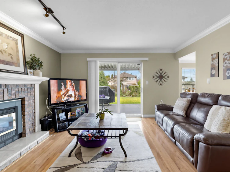 15929 88a Avenue, Surrey, BC, V4N 2X9 - 11