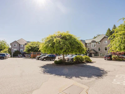 2-622 Farnham Road - 2