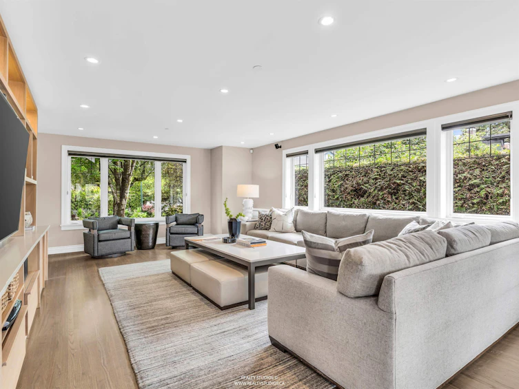 505 E 28th Avenue, Vancouver, BC, V5V 2N4 - 9
