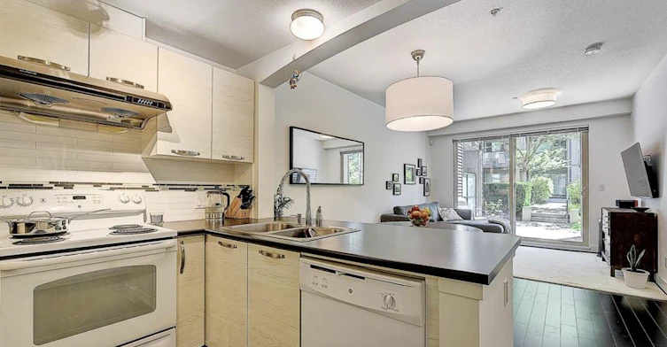 312-7478 Brynepark Walk, Burnaby, BC, V3J 0M8