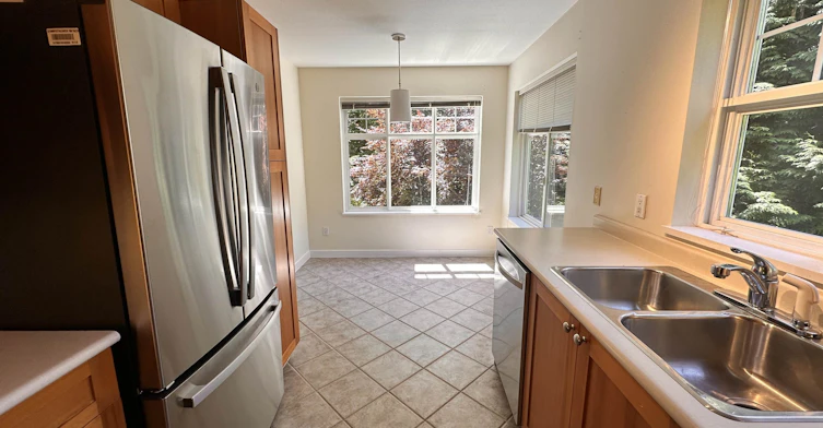 305-1483 Parkway Boulevard, Coquitlam, BC, V3E 3M1 - 12