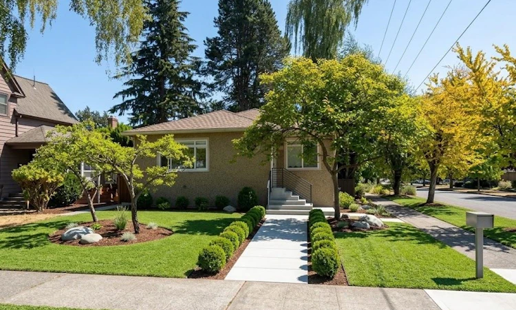 4 E 46th Avenue