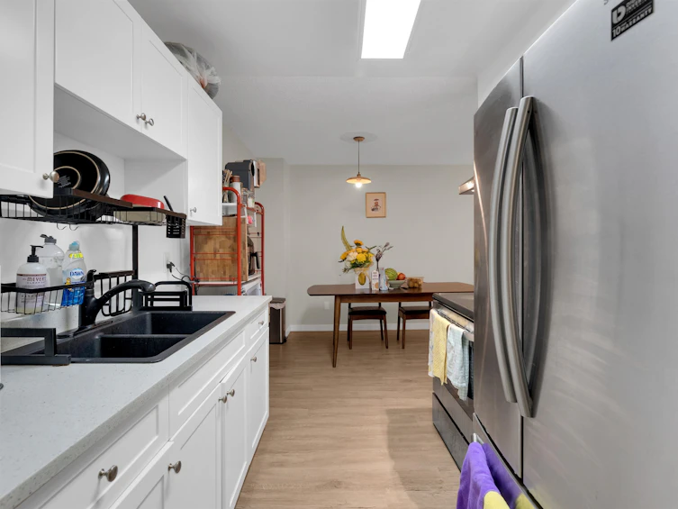 105-975 E Broadway, Vancouver, BC, V5T 1Y3 - 10