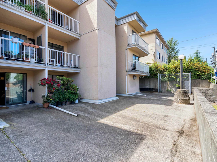 105-975 E Broadway, Vancouver, BC, V5T 1Y3 - 24