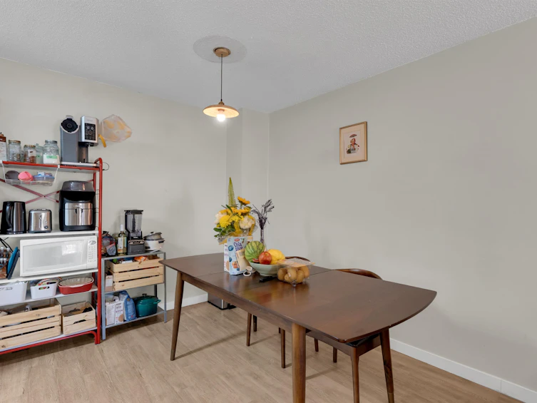 105-975 E Broadway, Vancouver, BC, V5T 1Y3 - 9