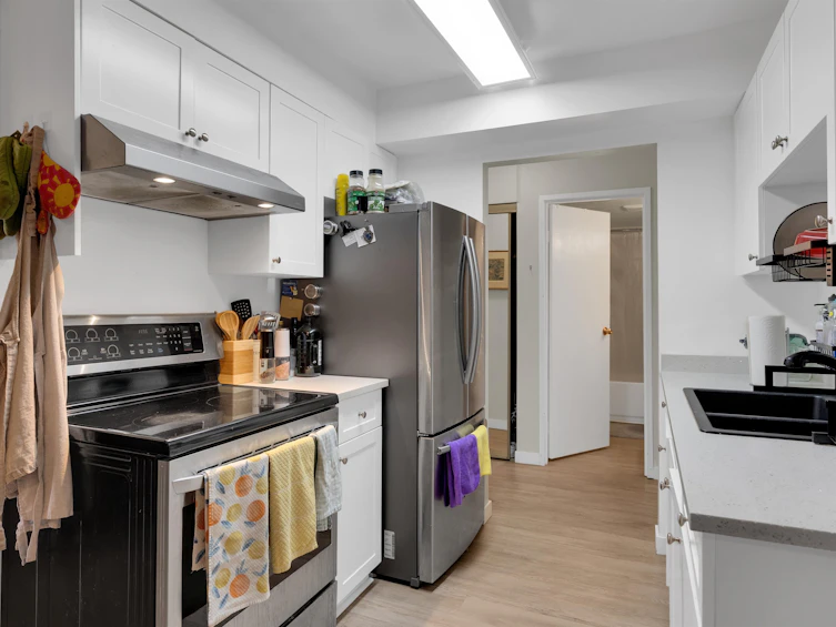 105-975 E Broadway, Vancouver, BC, V5T 1Y3 - 12