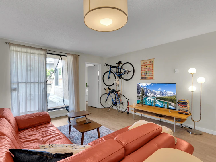 105-975 E Broadway, Vancouver, BC, V5T 1Y3 - 6