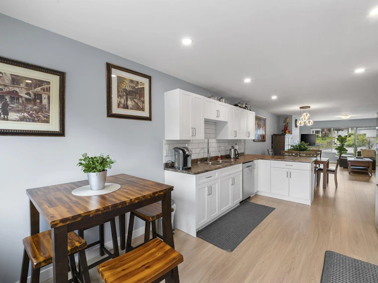7737 Allman Street, Burnaby, BC, V5E 2A9 - 6