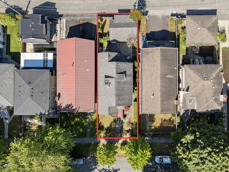 5743 St. Margarets Street, Vancouver, BC, V5R 3H6 - 36