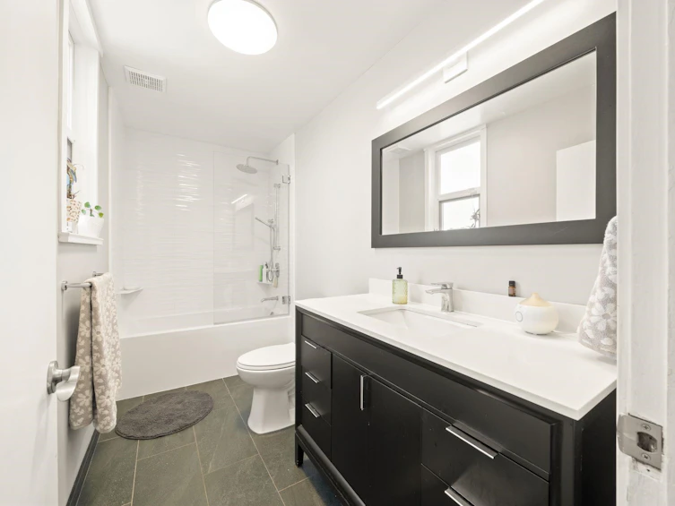 5743 St. Margarets Street, Vancouver, BC, V5R 3H6 - 16